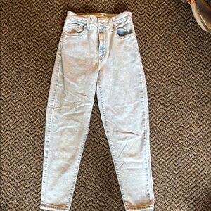 Levi's High Waisted Mom Jeans Light Blue